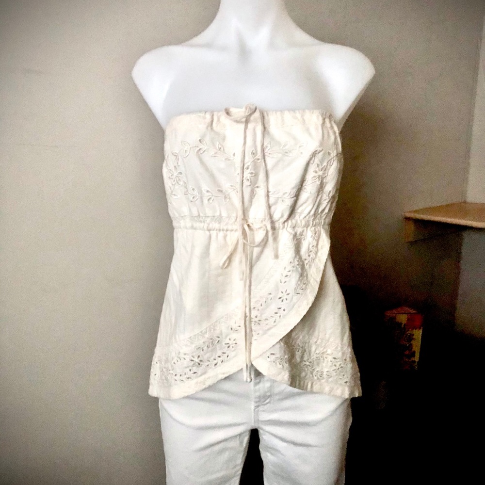 MODA INTERNATIONAL STRAPLESS BLOUSE